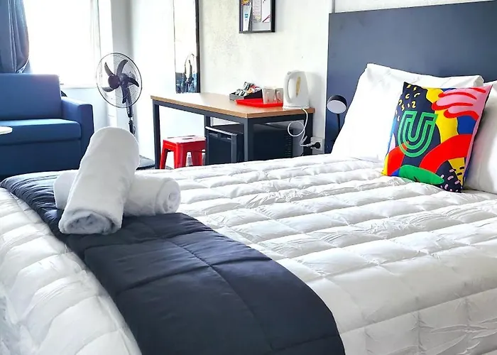 Urban Lounge Sleepery, Surestay Collection By Bw 4*